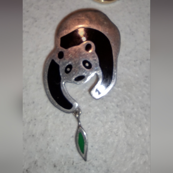 Sterling silver panda brooch - Picture 5 of 16